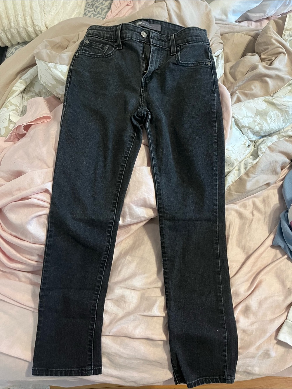 Levi’s Black Mid Rise Skinny Jeans 27 x 30